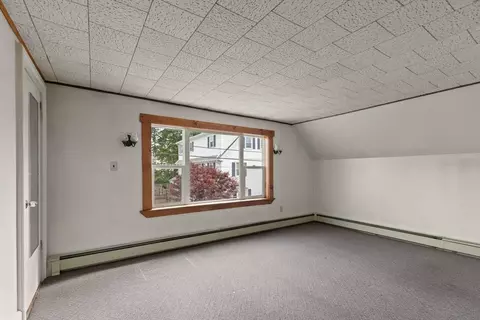 Bedroom - 18 Harold Ave, Gloucester, MA 01930 photo 1 of 3