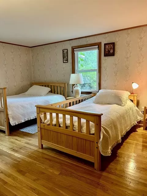 47 Priscilla St, Centerville, MA 02632 photo 5