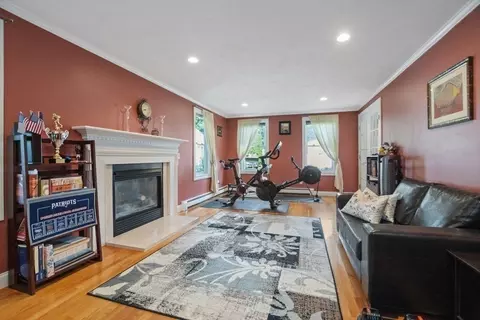 Living - 28 Rosegate Rd, Needham, MA 02494 photo 2 of 3