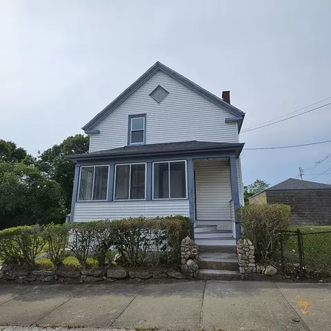 65 Woodlawn St, New Bedford, MA 02744