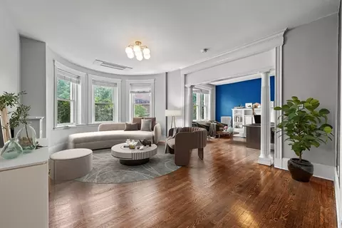 10 Fuller St #3, Brookline, MA 02446
