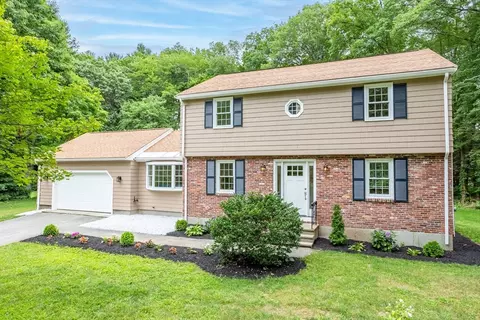 30 Cathy Rd, Chelmsford, MA 01824