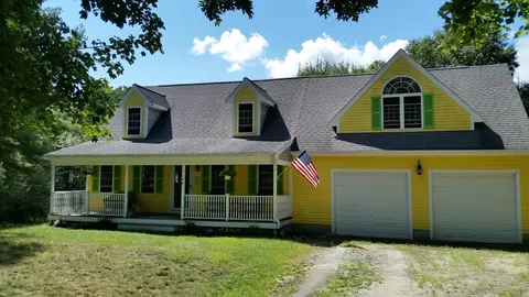 144 Sandy Beach Rd, Plymouth, MA 02360