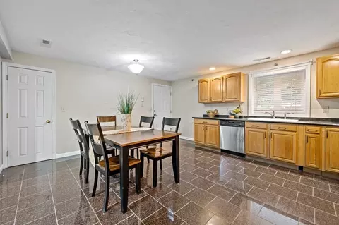 1 Hatfield St #3, Worcester, MA 01604 photo 10
