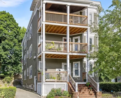7 Fairbanks St #2, Boston, MA 02135