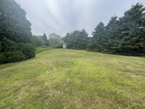 Exterior - 20 Studley St, Fairhaven, MA 02719 photo 2 of 3