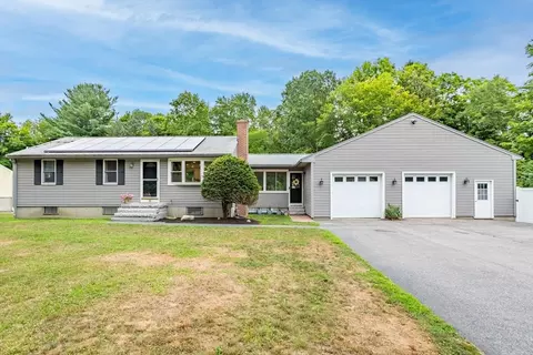 26 Nabnasset St, Westford, MA 01886