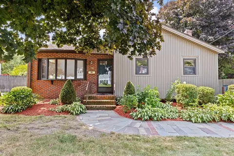 46 Mcgarvey Rd, Stoughton, MA 02072