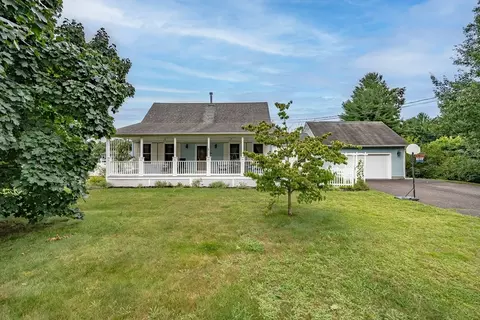 25 E Glen Dr, Westfield, MA 01085
