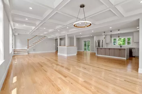 19 Brooks Rd, Gloucester, MA 01930 photo 4