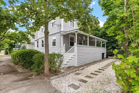 126 Samoset Ave, Hull, MA 02045