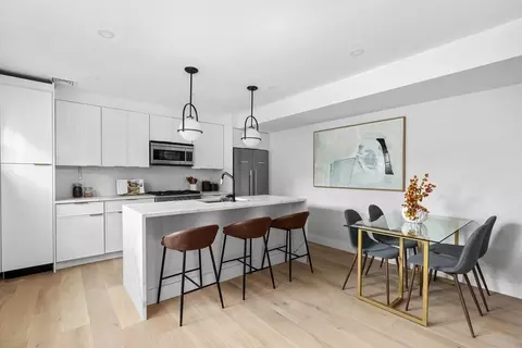 95 Thorndike St #6, Cambridge, MA 02141