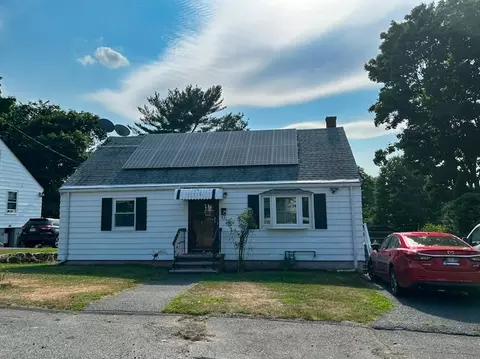 11 Lothrop St, Saugus, MA 01906
