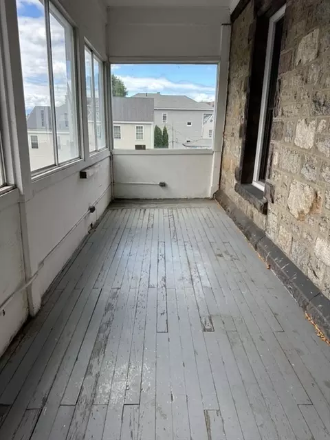 30 Edward St, Worcester, MA 01605 photo 11