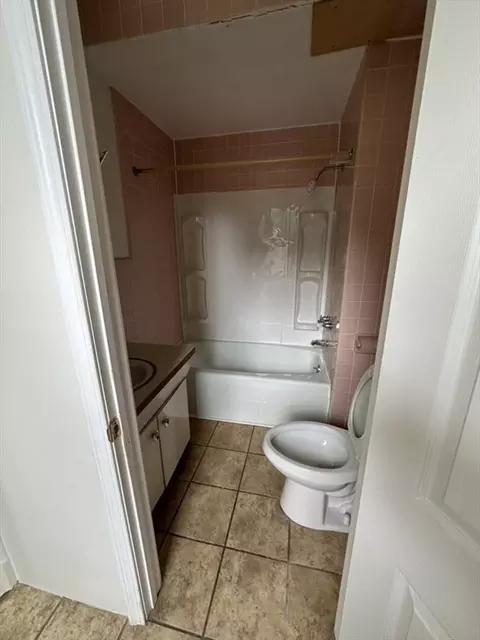 30 Edward St, Worcester, MA 01605 photo 15