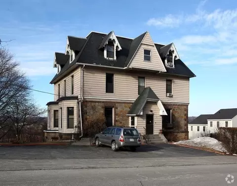 30 Edward St, Worcester, MA 01605