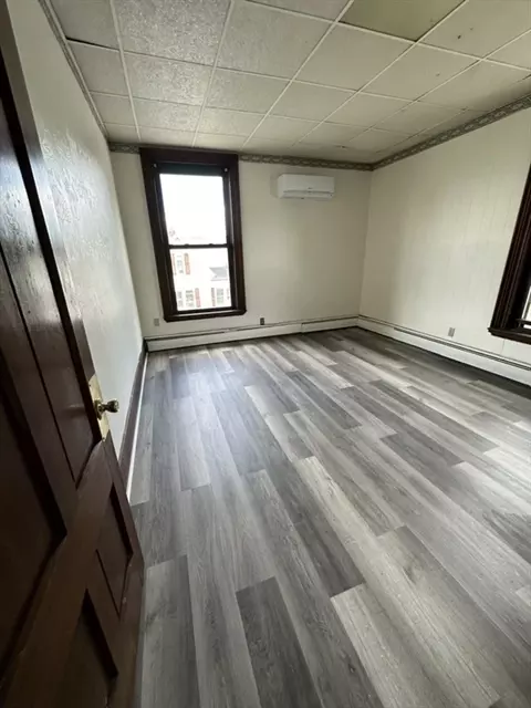 30 Edward St, Worcester, MA 01605 photo 9