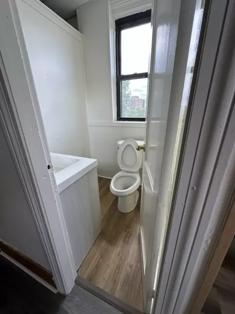 30 Edward St, Worcester, MA 01605 photo 17