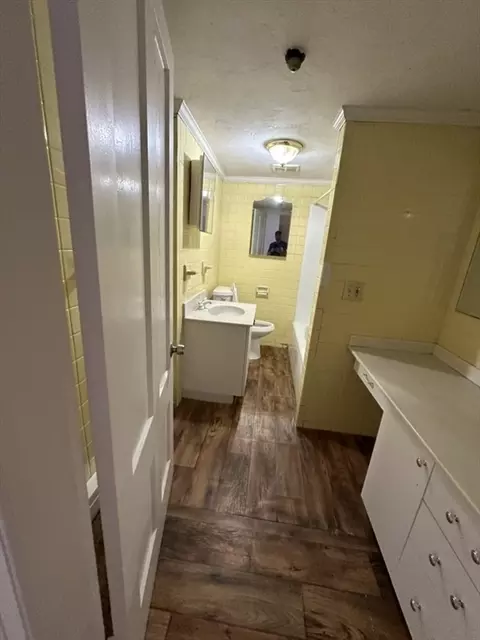30 Edward St, Worcester, MA 01605 photo 14