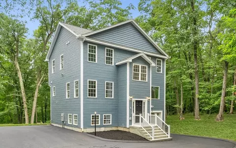 67 Prospect St #B, Whitinsville, MA 01588