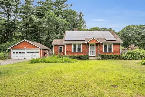 61 Whalom Rd, Lunenburg, MA 01462