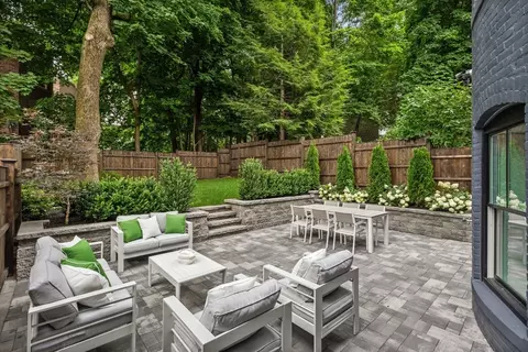 6 Claflin Rd #2, Brookline, MA 02445