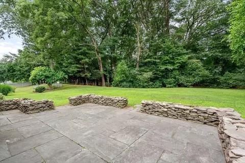 Exterior - 6 Doris Rd, Framingham, MA 01701 photo 3 of 6
