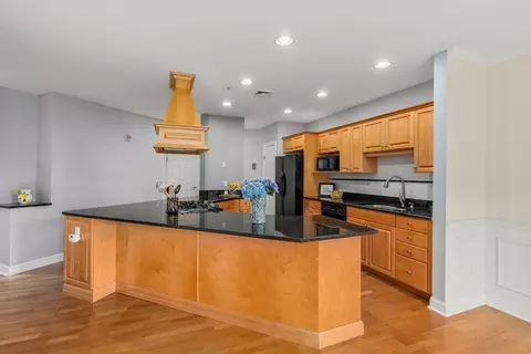 10 Northwood Dr #301, Sudbury, MA 01776