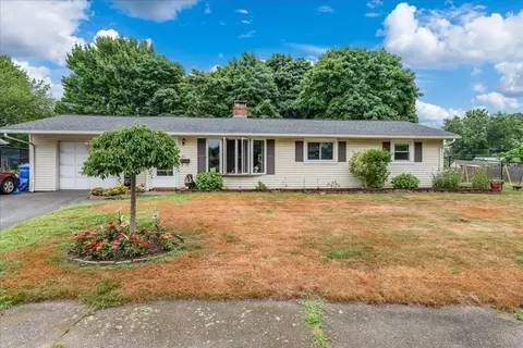 21 Louise Rd, Holbrook, MA 02343