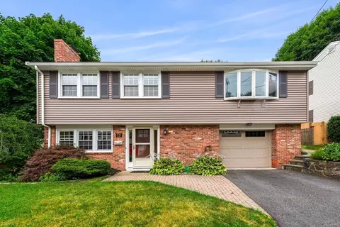 13 Preston Rd, Salem, MA 01970