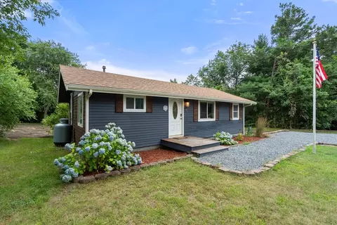 8 E Wind Dr, Plymouth, MA 02360