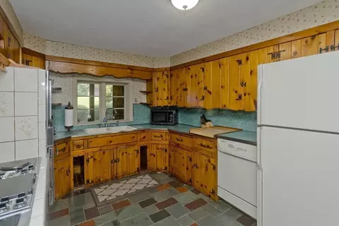 27 Drury Ln, Easthampton, MA 01027 photo 34