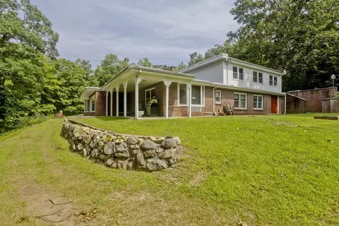 27 Drury Ln, Easthampton, MA 01027 photo 5