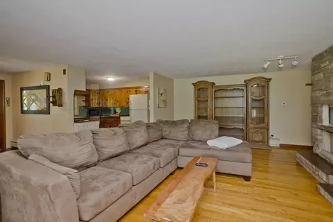 27 Drury Ln, Easthampton, MA 01027 photo 32