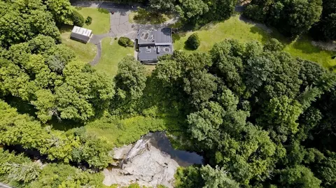 27 Drury Ln, Easthampton, MA 01027 photo 12
