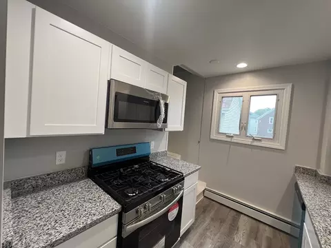 104 Hood St, Fall River, MA 02720 photo 4