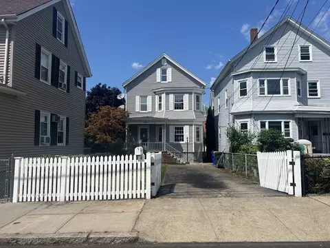 104 Hood St, Fall River, MA 02720