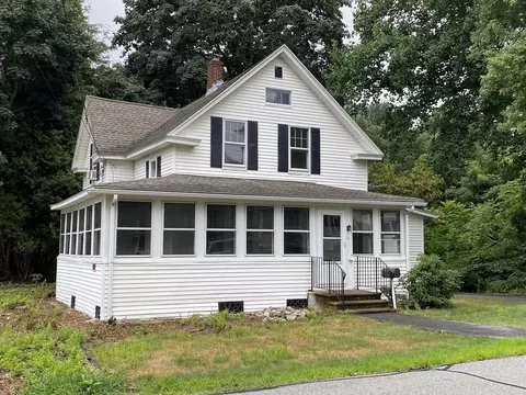 11 Oakes St, Millbury, MA 01527