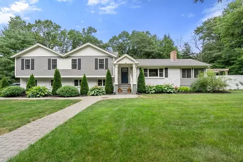 38 Hobart Rd, Sudbury, MA 01776
