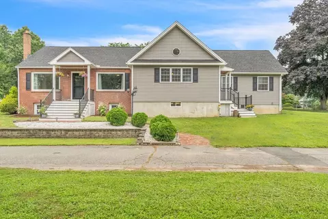 20 Mountain View St, South Hadley, MA 01075