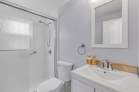 6 Baird Trce, Springfield, MA 01118 photo 9