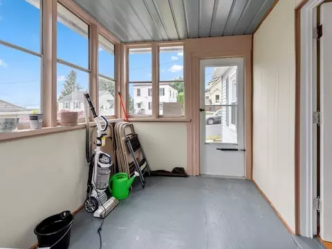 Exterior - 43 Harvard St, Gardner, MA 01440 photo 8 of 10