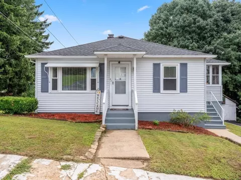 Exterior - 43 Harvard St, Gardner, MA 01440 photo 5 of 10