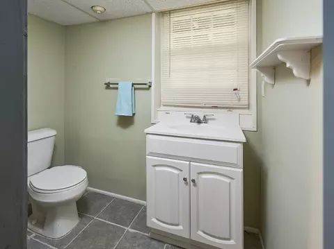 Bath - 43 Harvard St, Gardner, MA 01440 photo 2 of 2