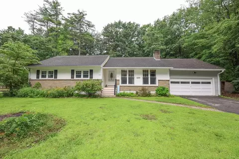 393 New West Townsend Rd, Lunenburg, MA 01462