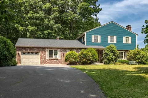 24 Slack Brook Rd, Leominster, MA 01453