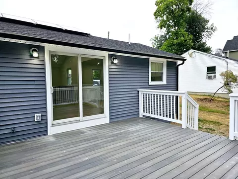 Exterior - 3 Commonwealth Ave, Lowell, MA 01852 photo 5 of 9