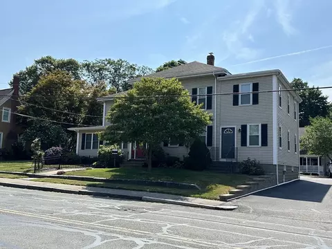56 W Water St, Rockland, MA 02370
