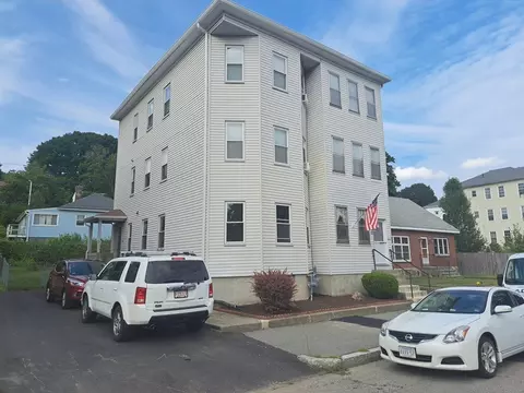10 Creston St, Worcester, MA 01604