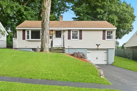 22 Brookline St, Worcester, MA 01603
